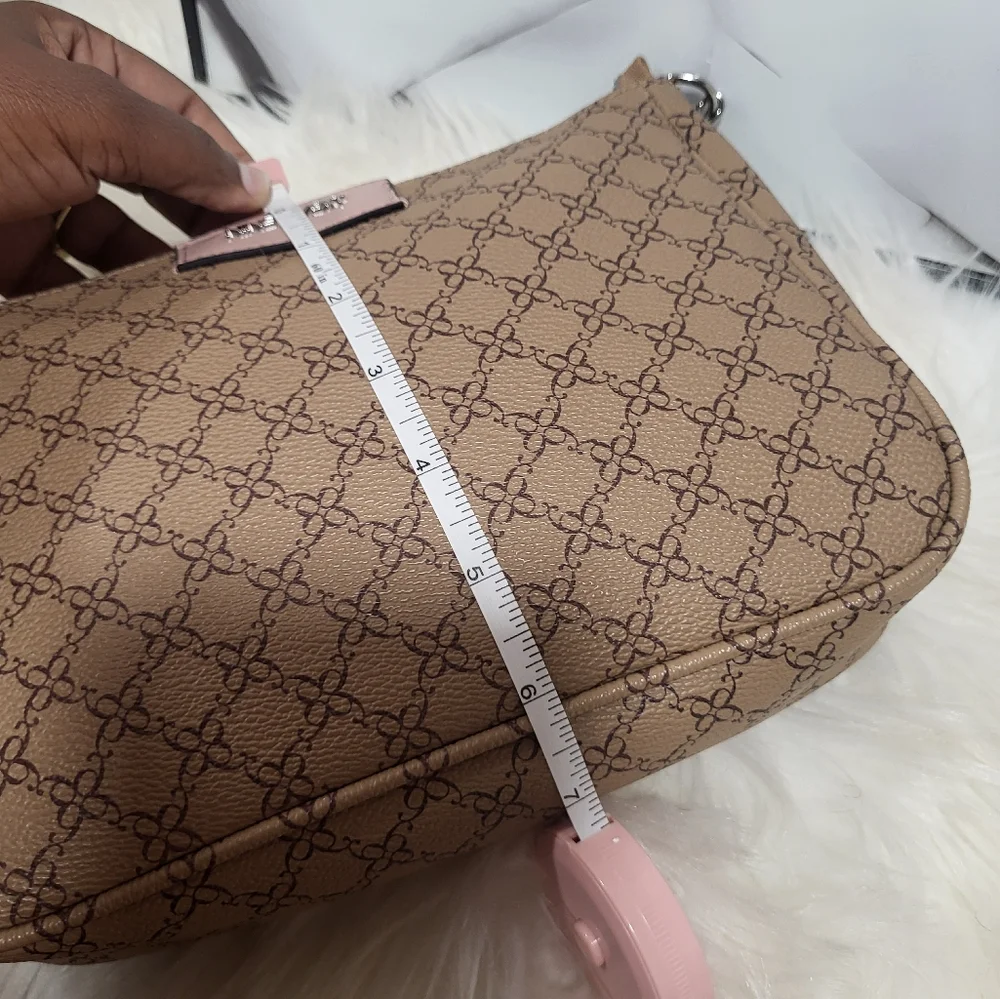 NWOT Nine West Zippered Cosmetic Bag